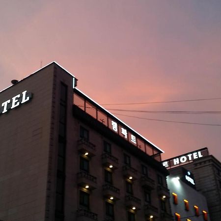 Rampart Hotel Gwangmyeong Екстер'єр фото